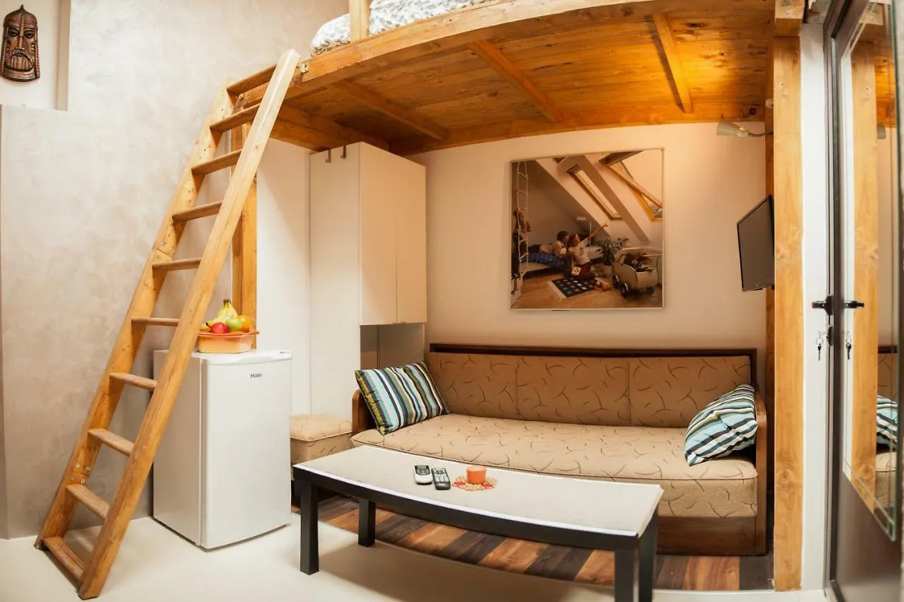 Vitosha Blvd - Attic Studio Apartment Sofia