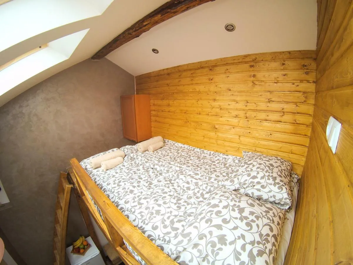 Apartment Ferienwohnung Vitosha Blvd - Attic Studio Sofia Bulgarien